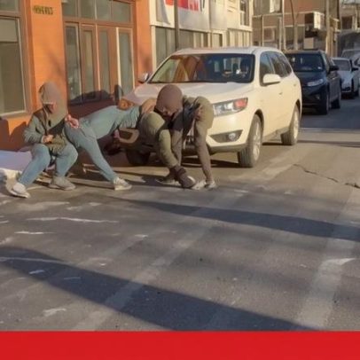 Vídeos do tiroteio em Minneapolis analisados contradizem o governo dos EUA