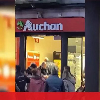 Trio tenta assaltar supermercado no Porto e fica preso dentro do recinto; detidos