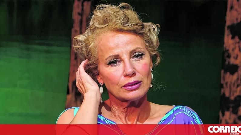 Atriz dá corpo a Irina Arkadina na peça ‘A Gaivota’, de Tchékhov, acabada de estrear no Teatro da Trindade