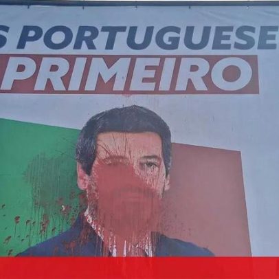 Cartazes de campanha de André Ventura vandalizados no distrito de Aveiro