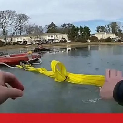 Criança resgatada após queda em lago gelado no dia de Natal