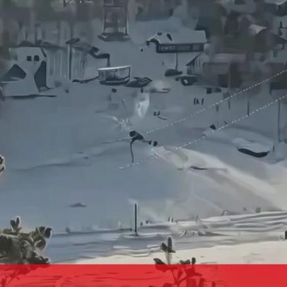 Helicóptero colide com cabos de teleférico e despenha-se na Rússia