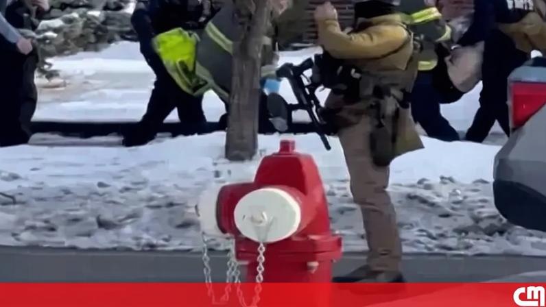 Novas imagens mostram mulher morta pelo ICE sendo transportada após tiroteio