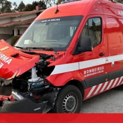 Idosa de 80 anos gravemente ferida em colisão com ambulância em Albergara-a-Velha