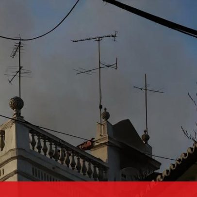 Vídeo mostra incêndio: prédio a arder no Largo das Olarias, Lisboa
