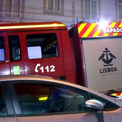 Incêndio em prédio em Lisboa deixa 8 desalojados; 17 mil euros encontrados