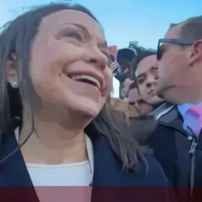 Maria Corina Machado entrega Medalha Nobel da Paz a Trump e explica porquê
