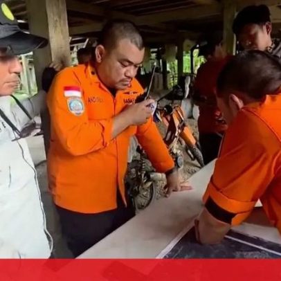 Desaparece avião de passageiros na Indonésia