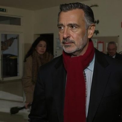 João Cotrim de Figueiredo já votou acompanhado da neta
