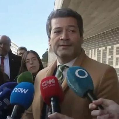 Ventura vota e apela à ida às urnas