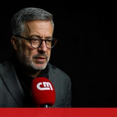 Carlos Moedas agradece o trabalho dos voluntários nas mesas de voto