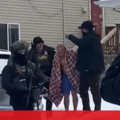 ChongLy detido em casa pelo ICE e removido apenas de roupa interior