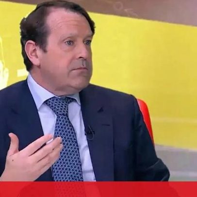Nuno Encarnação diz que o meio-campo está congestionado com muitos jogadores