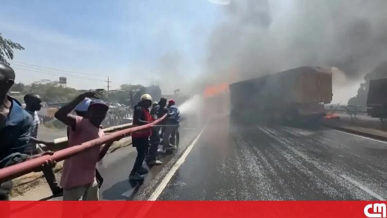 Acidente com camião-cisterna provoca grande incêndio no Quénia. Pelo menos uma pessoa morreu