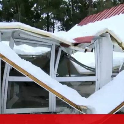 Telhado de capela desaba em Carrazeda de Ansiães devido ao peso da neve