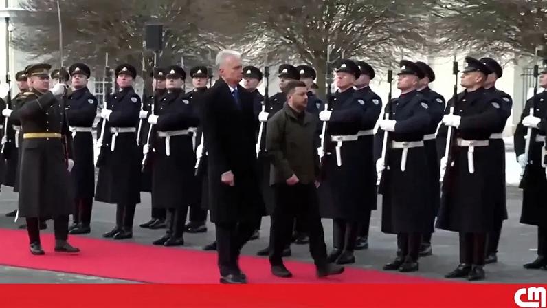 Foto: Gintaras Nausėda, presidente da Lituânia, recebe Volodymyr Zelensky, presidente da Ucrânia, em Vilnius.