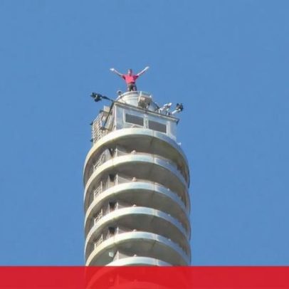 Alex Honnold escala arranha-céus mais altos de Taiwan sem proteção