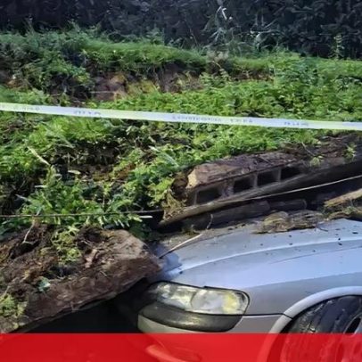 Carro soterrado após queda de muro em Alenquer