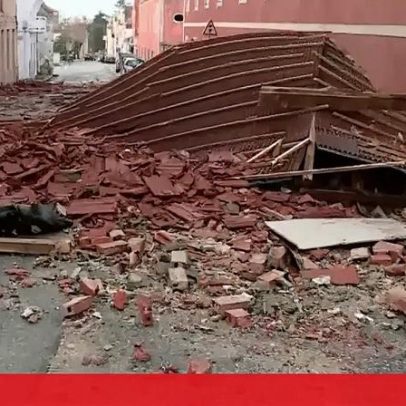 Telhado de universidade na Figueira da Foz cai com vento forte