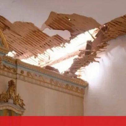 Parede e teto caem; altar permanece intacto na capela do palacete de José Cid