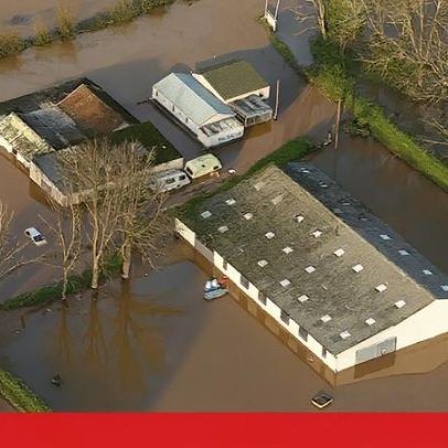 Imagens mostram casas e carros submersos após tempestade Chandra no Reino Unido