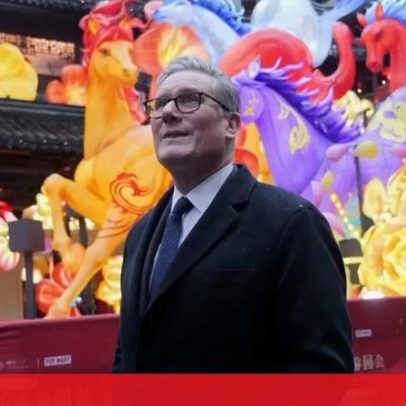 Primeiro-ministro britânico visita a China para impulsionar negócios