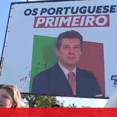 Cartazes de campanha de André Ventura vandalizados no distrito de Aveiro