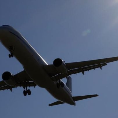 Aeroporto de Viena suspende operações por gelo