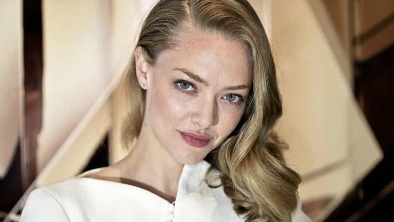 Amanda Seyfried revela condição de saúde mental e uso de medicação nocturna