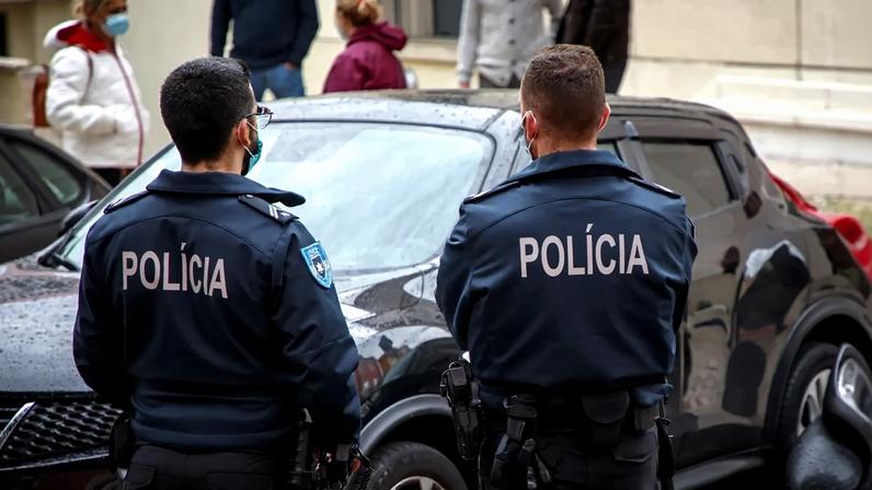 Elementos da PSP localizaram as ossadas após denúncia