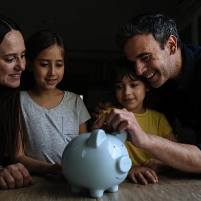 Poupança das famílias na zona euro desacelera no 3.º trimestre de 2025