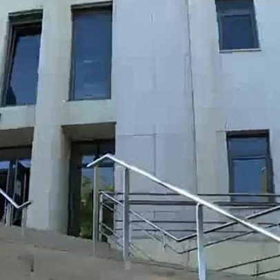 Mulher detida em Coimbra por agredir agentes com dentadas e pontapés