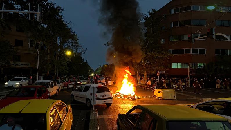 Irão permanece sem Internet há 84 horas devido a protestos