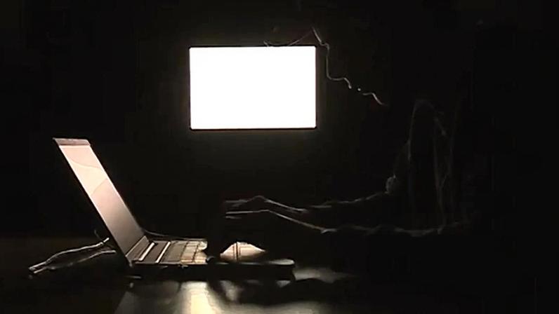 PJ detém elemento de organização transnacional por burlas que renderam 2,5 milhões