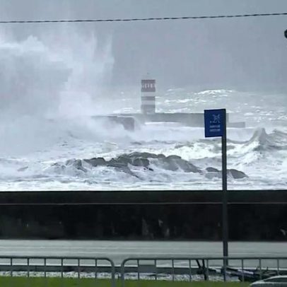 Avenida D. Carlos I no Porto cortada a partir da meia-noite por agitação marítima