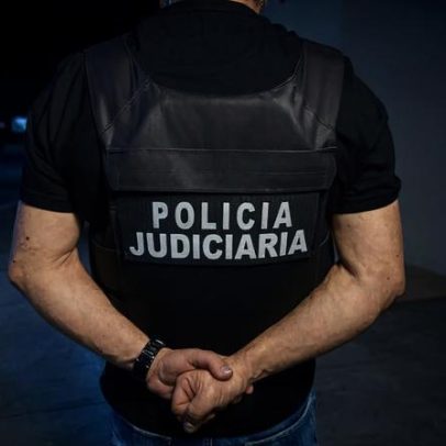 Suspeito detido por incêndio em viatura em Santarém