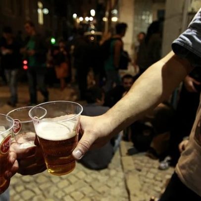 Câmara de Lisboa aprova proibição de venda de álcool para consumo no exterior