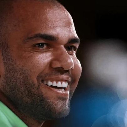 Dani Alves torna-se coproprietário do São João de Ver