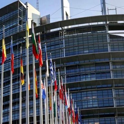Parlamento Europeu rejeita moção de censura à Comissão Europeia