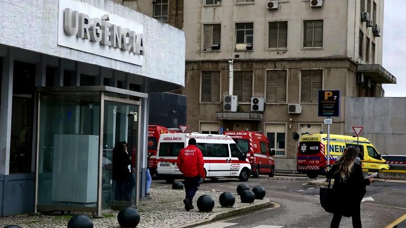 Mais de 500 doentes aguardam primeira observação nas urgências nacionais