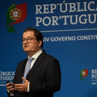 Ministro das Finanças compara sistema orçamental estatal a Excel dos Flintstones