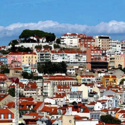 Crédito à habitação acelera e regista aumento de mil milhões num mês