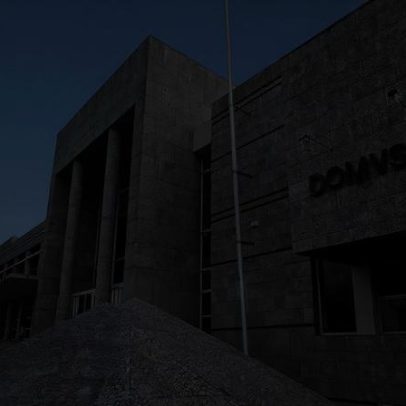Estudante que atacou vítimas com katana à porta de escolas enfrenta pena efetiva