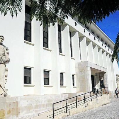 Prisão por incendiar carro ligado a negócio de droga em Almeirim