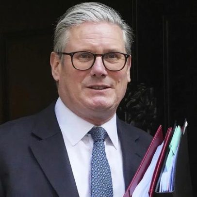 China pirateou telemóveis de membros do gabinete do PM britânico durante anos
