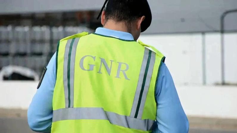 Setúbal: 17 automóveis e motociclos apreendidos