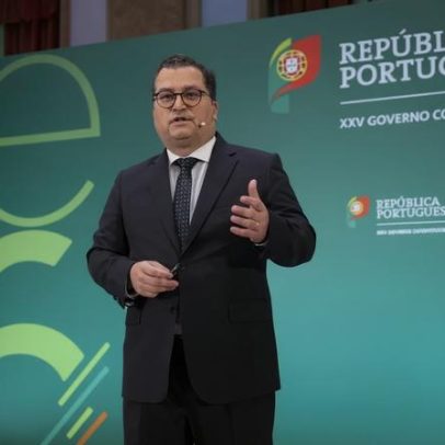 Ministro das Finanças: voto em Mendes evita populista ou socialista em Belém