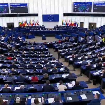 Líderes do PE rejeitam sanção a antigo comissário europeu