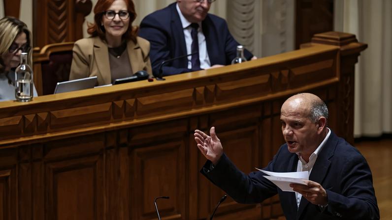 Raimundo diz que Governo excluiu cinco milhões de trabalhadores dos direitos