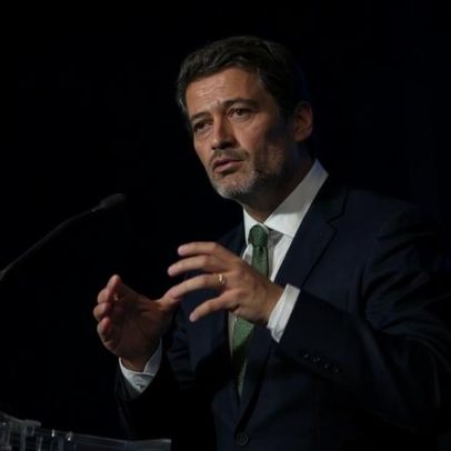 Ventura diz não querer romper a Constituição, mas propostas violam-na
